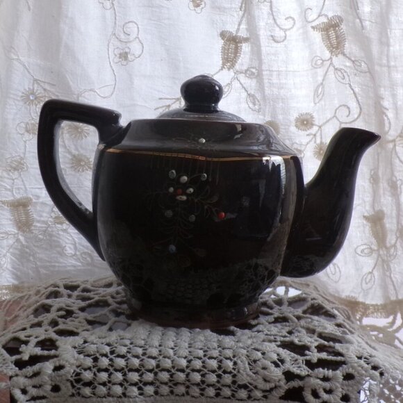Vintage Japanese Red Ware Hand-painted  Teapot - Picture 10 of 13